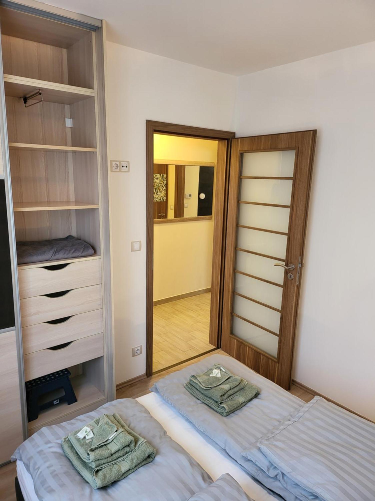 Triangol Apartman: Fuerdo, Belvaros, Egyetem 기오르 외부 사진